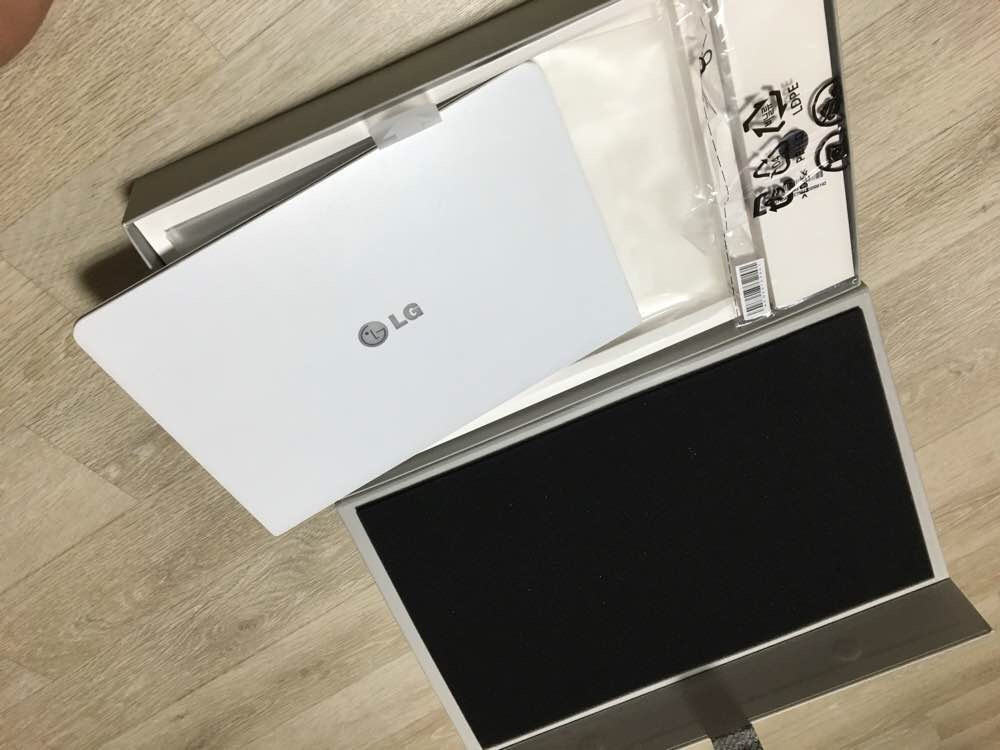 엘지 그램14인치 이미지