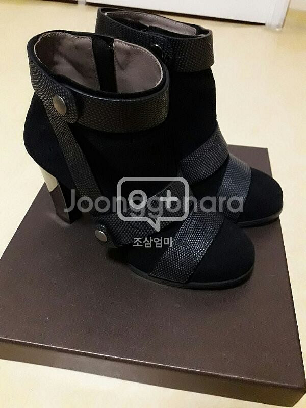 COURONNE 쿠론 블랙 가죽 스웨이드 앵클 부--0