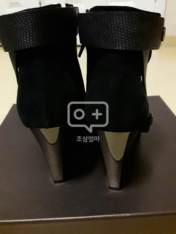 COURONNE 쿠론 블랙 가죽 스웨이드 앵클 부 이미지
