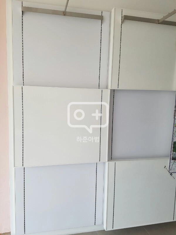 의류매장벽장집기 이미지