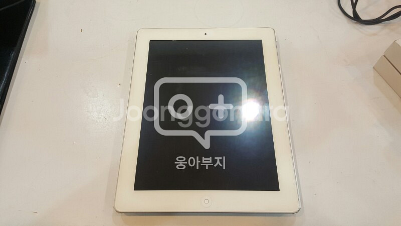 뉴아이패드 아이패드3(64g 3g) 판매합니다--0