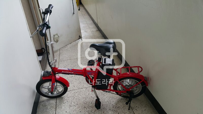 접이식 전기자전거 이미지