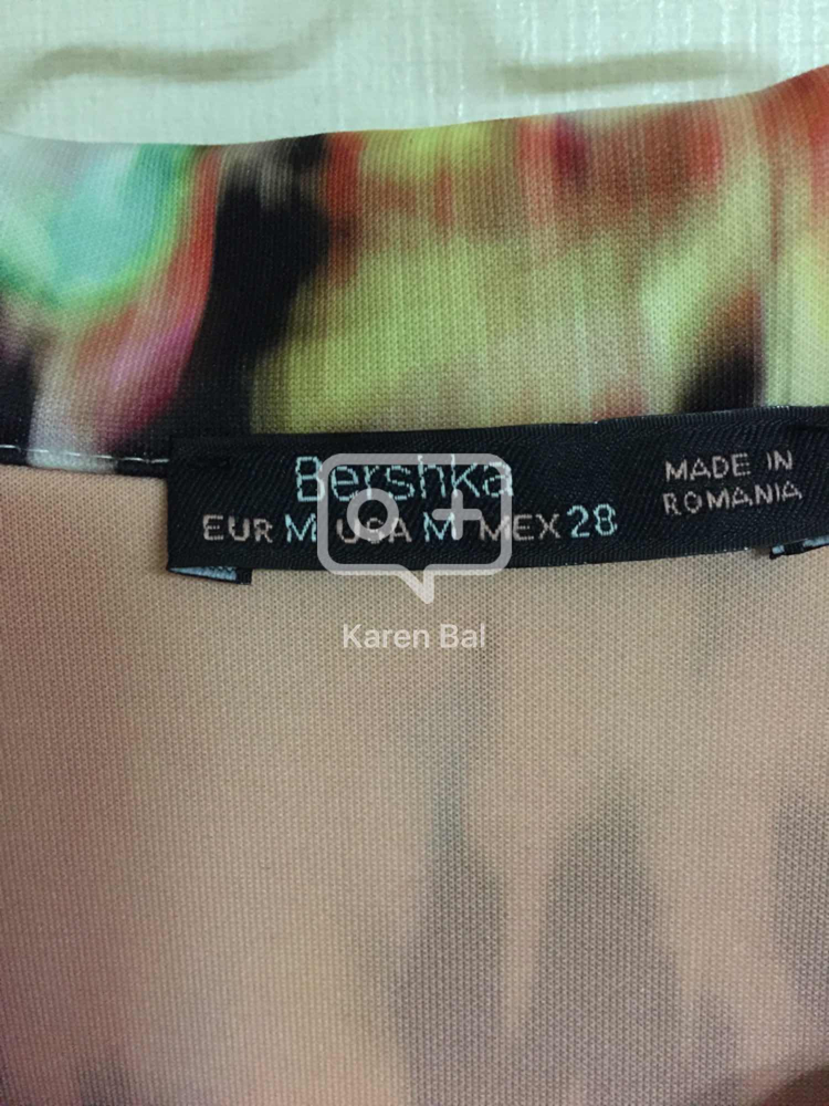 [새제품] Bershka 유니크한 상의 이미지