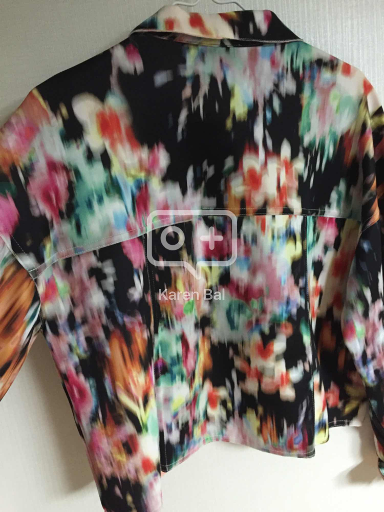 [새제품] Bershka 유니크한 상의 이미지