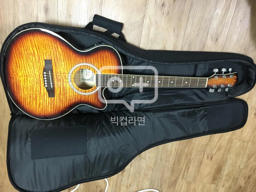 카덴자 통기타 - 튜닝기 내장 이미지