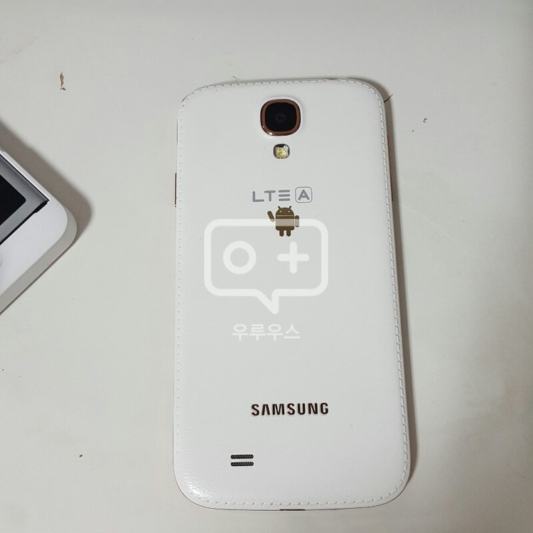 갤럭시s4 화이트골드 A급 팝니다--4