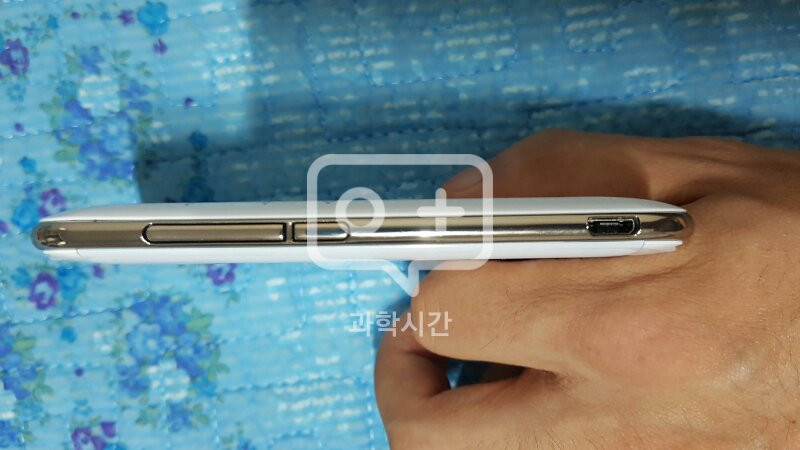 T포켓파이M 화이트 팝니다. 이미지