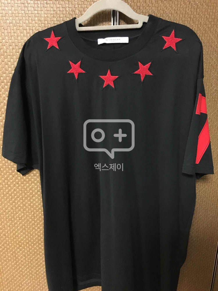지방시 별 반팔티 이미지
