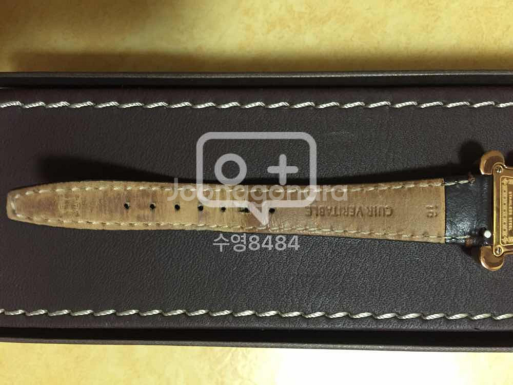 셀린느 여성 손목시계--6