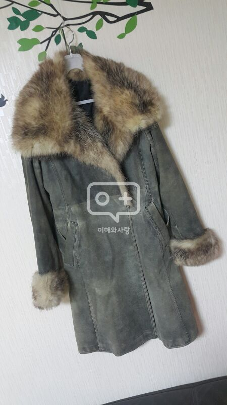 롱 무스탕 이미지