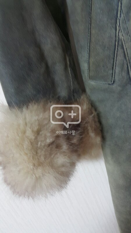 롱 무스탕 이미지