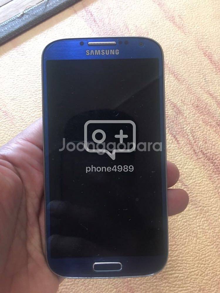 SKT 갤럭시s4 LTE 32기가 공기계팝니다--0