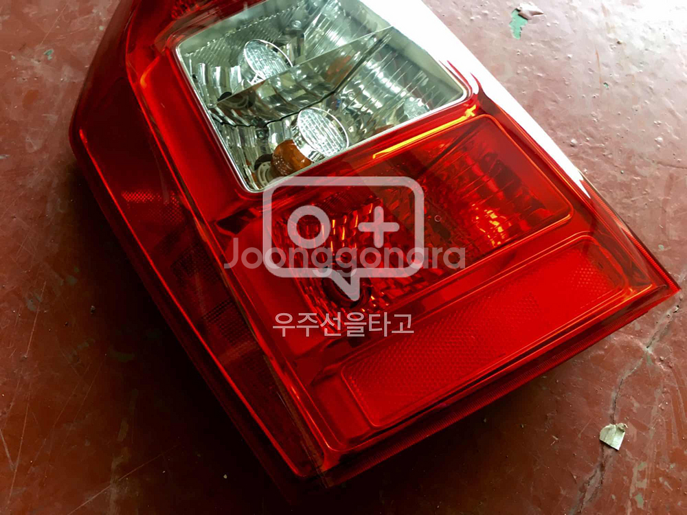 뉴카렌스 브레이크등 (운전석)--1