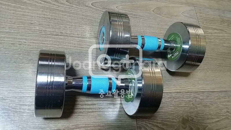 덤벨 6키로 2개 쌍으로 팝니다 (대구 직거래만 --0