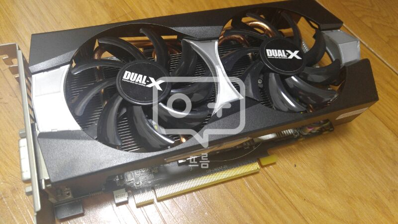 라데온 사파이어 r9 270x--1