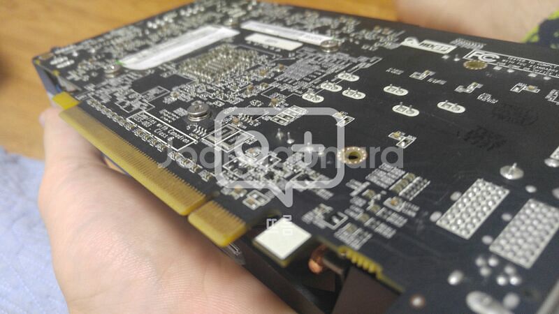 라데온 사파이어 r9 270x--3