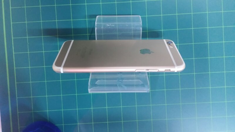 아이폰6 골드 16기가입니다.--4