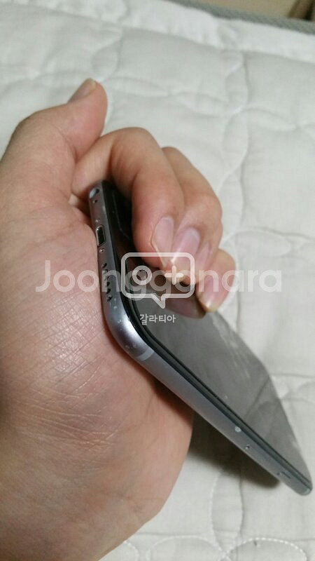 아이폰6 64G 액정깨진거 팝니다--8
