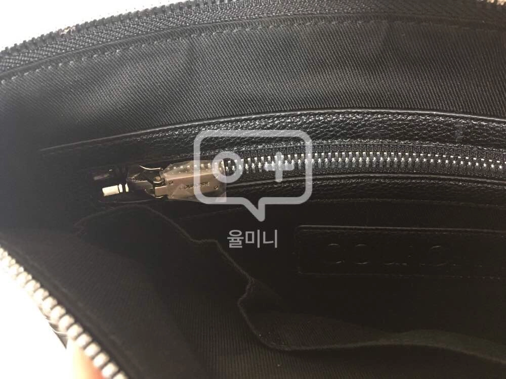 클러치 / 쿠론 쎄콰트레 아미고 / 황정음가방 이미지