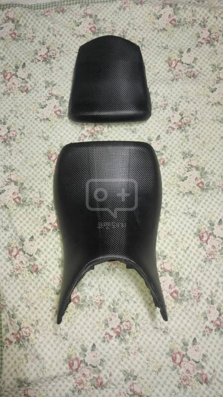 코멧 구형 안장시트(앞+뒤) 팝니다 이미지