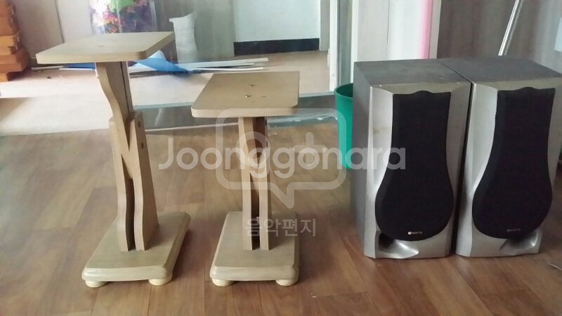 스피커와 받침대 입니다--0