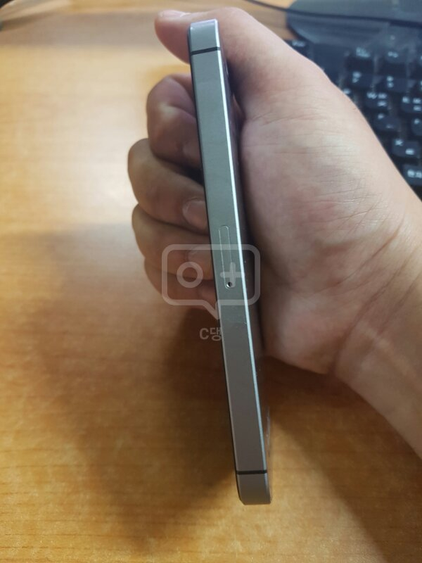 u플러스 아이폰 se 64기가 스그 팝니다--2