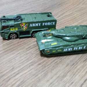군인차량 장난감