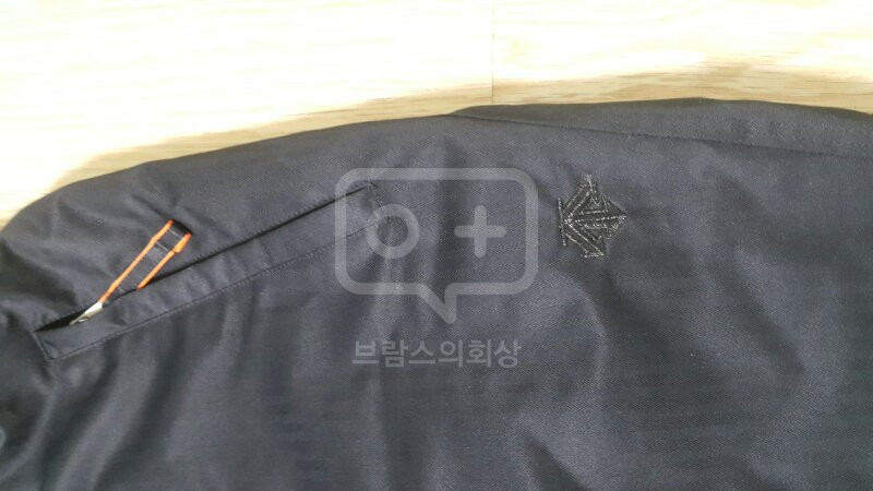 데상트 정품 여성 스키복을 싸게 드립니다--3