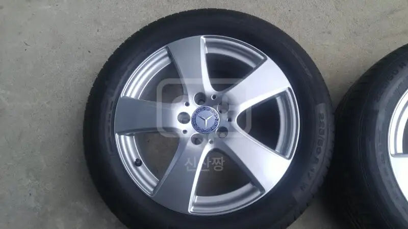 벤츠 C200D 17인치 순정 휠타 판매 이미지