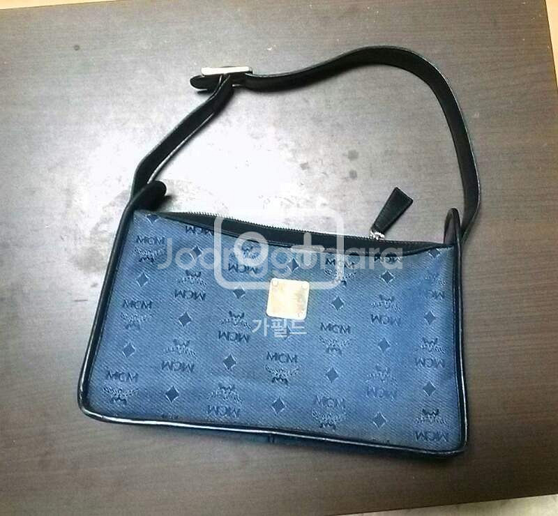 가격인하))정품] MCM데님 빈티지 쟈가드 숄더백--0