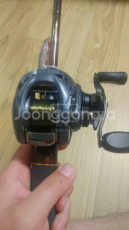Daiwa 질리언 SV TW 5점대 우핸 정품 판--3
