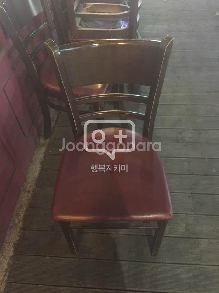 테이블 의자 가져가세요. --0