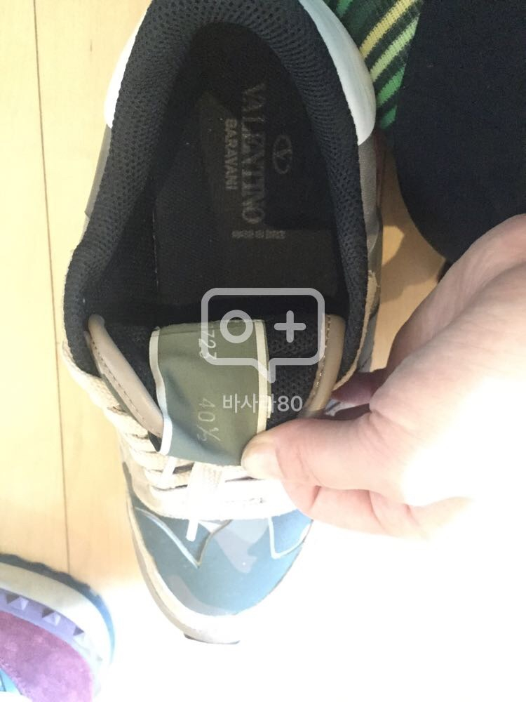 발렌티노 남성 스니커즈 40/ 1/2--3