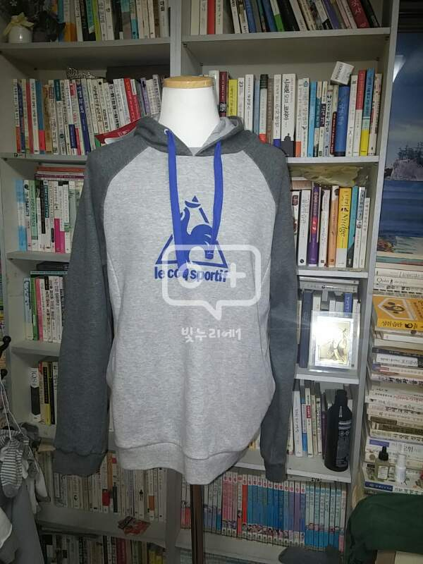 로꼬꾸 후드티 이미지