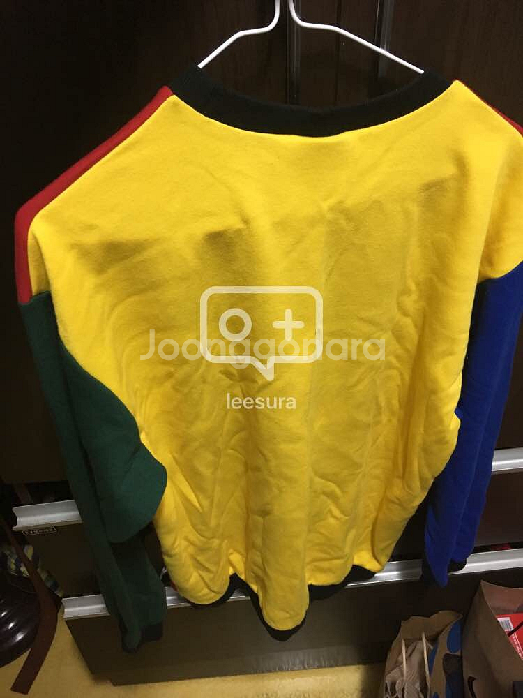 베이직코튼 맨투맨 팝니다~--2