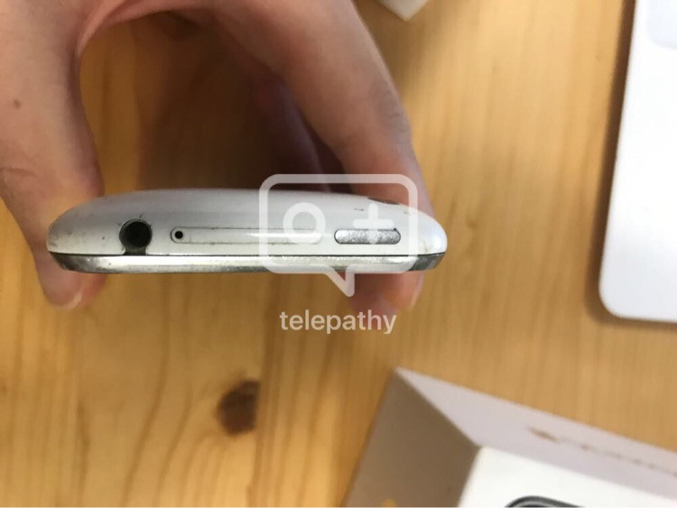 아이폰 3gs 32기가 팝니다--4