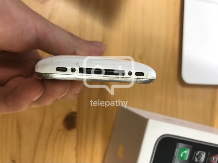 아이폰 3gs 32기가 팝니다--5
