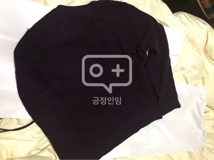 VINCE 브이넥 니트 와인색 20장에 드려요!--1