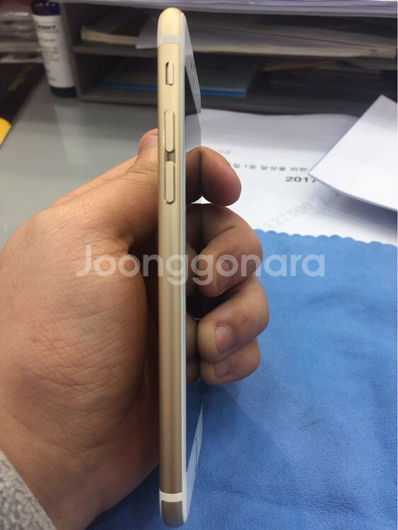 아이폰6s 골드 색상 64기가--3