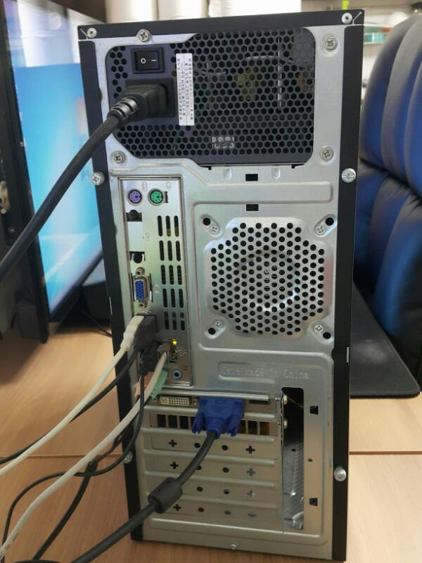 데스크탑 본체 공부 땜에 저렴하게 처분합니다.--1