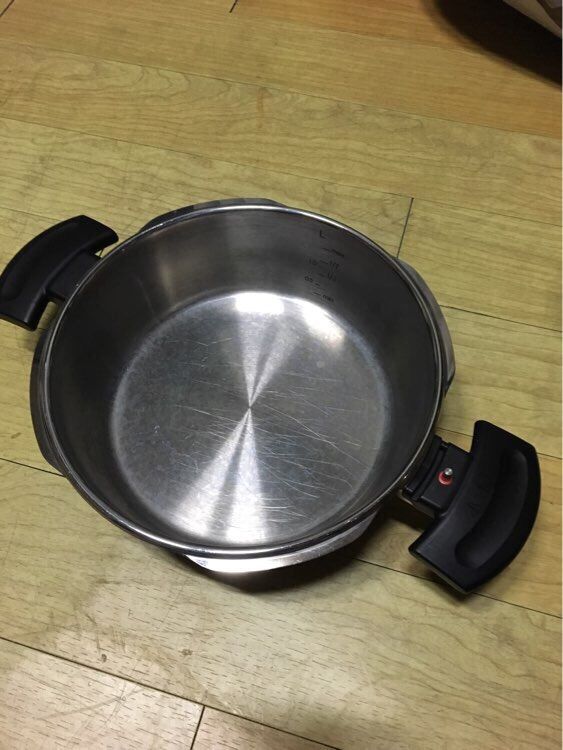 휘슬러 압력밥솥겸 냄비 팝니다--1