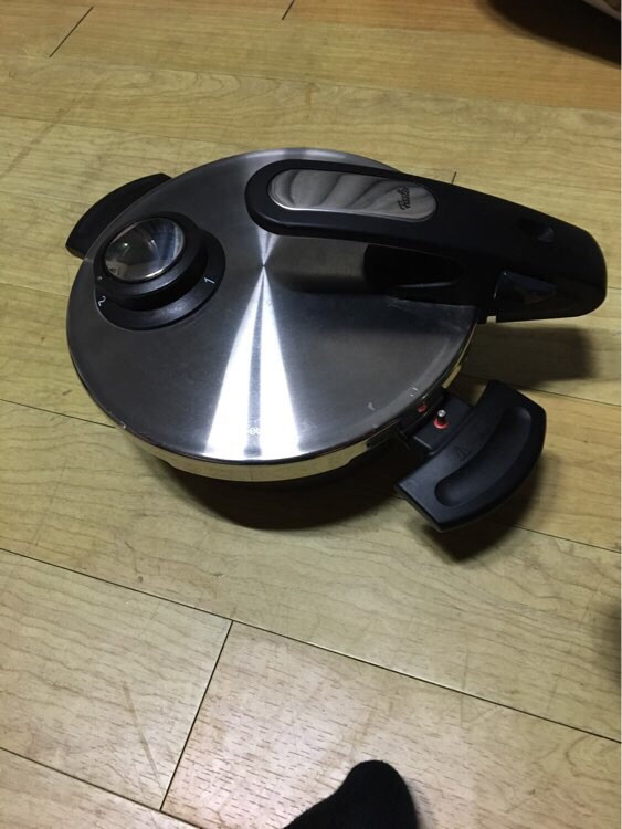 휘슬러 압력밥솥겸 냄비 팝니다--2