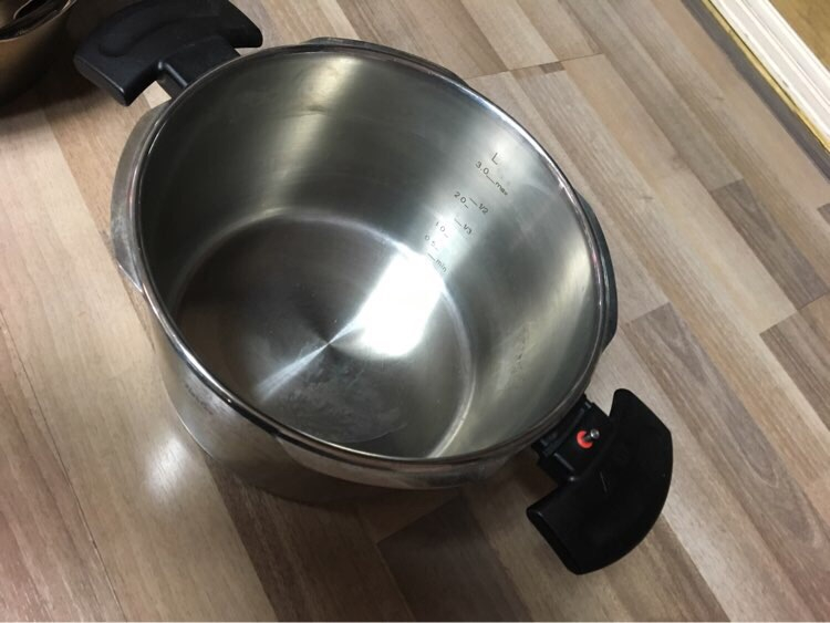 휘슬러 압력밥솥겸 냄비 팝니다--5