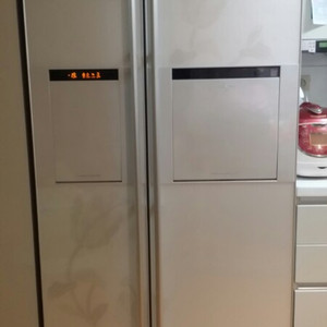 (판매완료)삼성 지펠 양문형 냉장고 (SRT686
