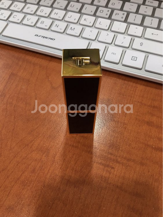 톰포드 립스틱 트루코랄색상--0