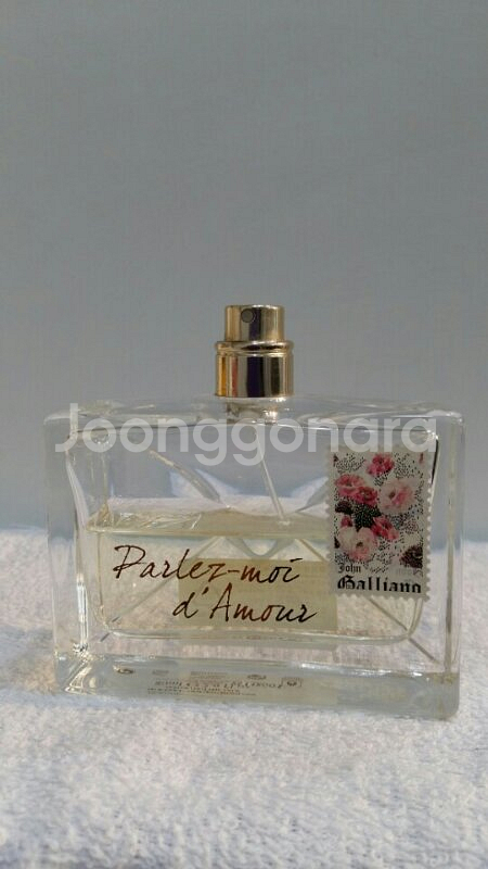 존갈리아노,베르사체,니나리치,dkny등 케이스없는--0