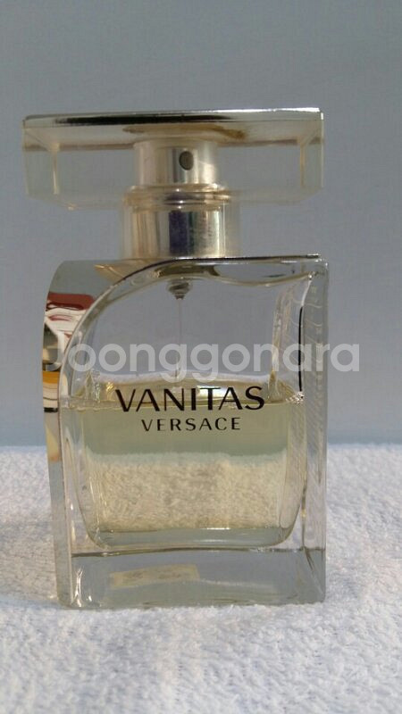 존갈리아노,베르사체,니나리치,dkny등 케이스없는--2