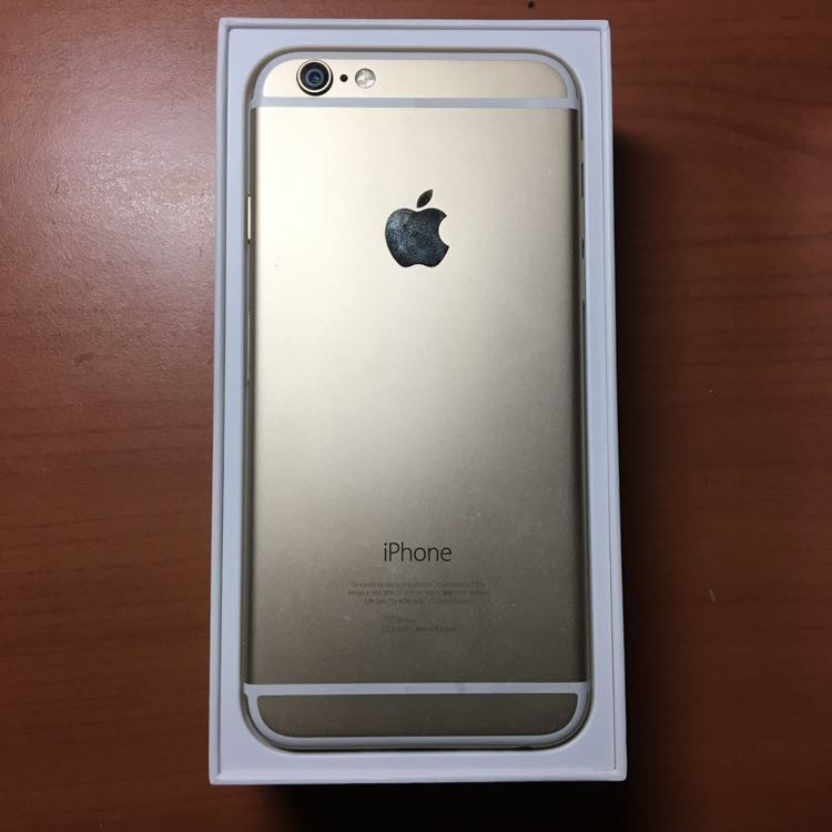 아이폰6 64기가 판매합니다 (충전기 포함)--2
