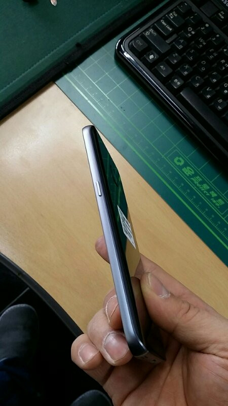 갤럭시s7 블랙 오닉스 32기가 팔아요. (거의새--3