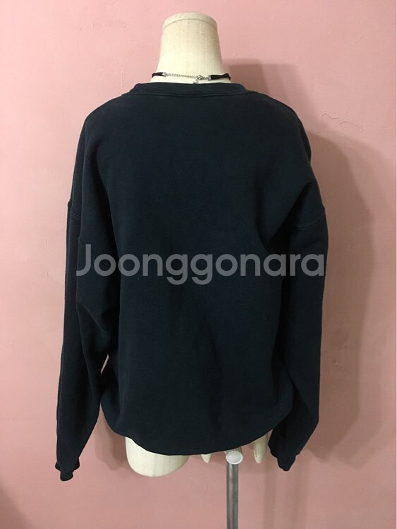 Hanes 블랙 맨투맨--2